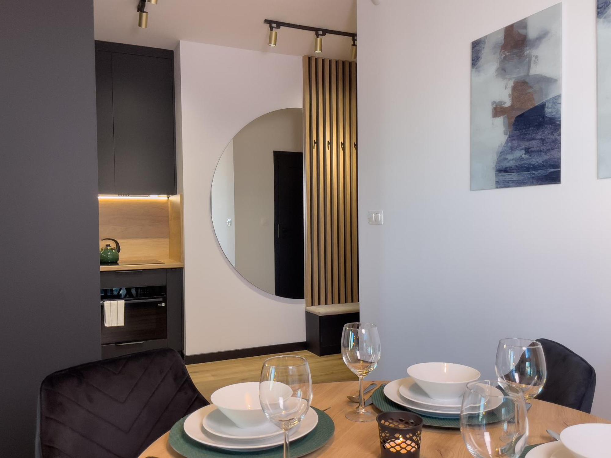 Urban Global Premium, 21st Floor No 5, Free Parking, Self Check-in, No Deposit * Katowice